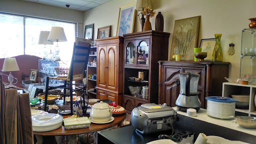Thrift Store «Alpine Attic Thrift Shop», reviews and photos, 2115 Pacific Coast Hwy, Lomita, CA 90717, USA