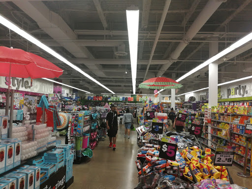 Shopping Mall «North Riverside Park Mall», reviews and photos, 7501 W Cermak Rd, N Riverside, IL 60546, USA