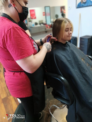 Hair Salon «Cost Cutters», reviews and photos, Cost Cutters, 392 Cox Creek Pkwy, Florence, AL 35630, USA