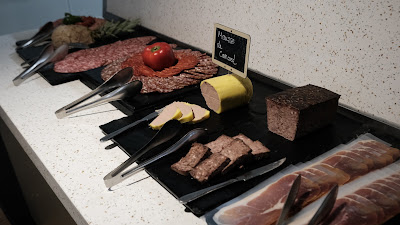 Le Buffet des Gourmets à Sainte-Eulalie