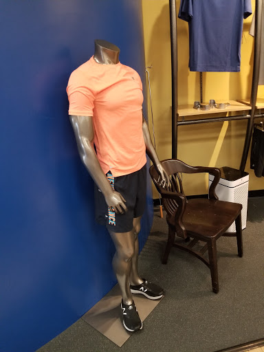 Shoe Store «New Balance Chicago», reviews and photos, 2369 N Clark Street, Chicago, IL 60614, USA