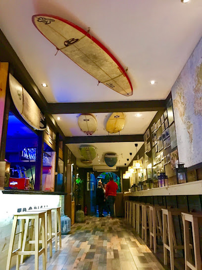 Tropical Surf Bar - Carrer Sant Tomàs, 25, 12560 Benicàssim, Castelló, Spain