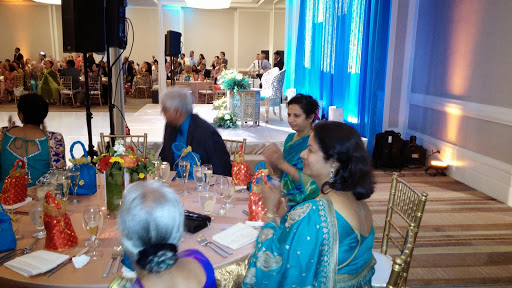 Shopping Mall «Redondo Shores Shopping Center», reviews and photos, 417 Pacific Coast Hwy, Redondo Beach, CA 90277, USA