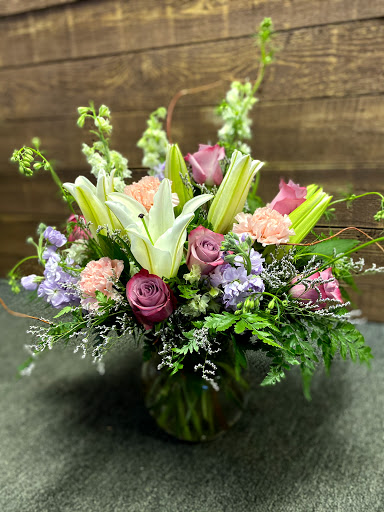 Florist «Petals To Please», reviews and photos, 5870 Broadway, Lancaster, NY 14086, USA