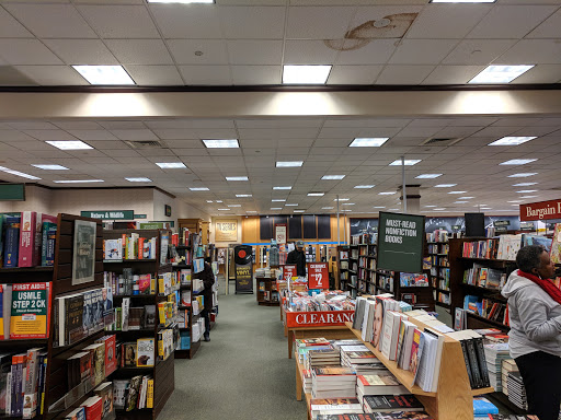 Book Store «Barnes & Noble», reviews and photos, 2614 Central Park Ave, Yonkers, NY 10710, USA
