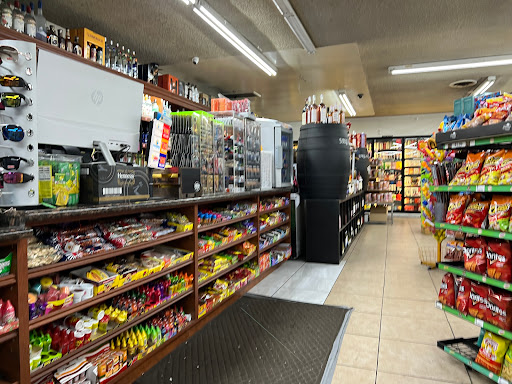 Wine Store «Canyon Crest Liquor», reviews and photos, 1350 Massachusetts Ave, Riverside, CA 92507, USA