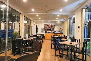 Mirissa Randiya Sea Food Restaurant, Coffee & Pub image