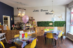 Little Brown mouse play cafe