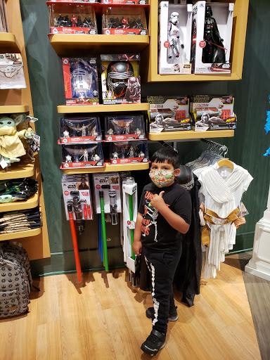 Toy Store «Disney Store», reviews and photos, 350 W Hillcrest Dr, Thousand Oaks, CA 91360, USA