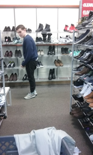 Clothing Store «Burlington Coat Factory», reviews and photos, 103 Marketplace Dr, Hampton, VA 23666, USA