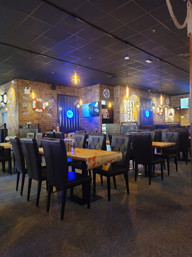 Shopping Mall «New Horizons Shopping Mall», reviews and photos, 961 E 174th St, Bronx, NY 10460, USA