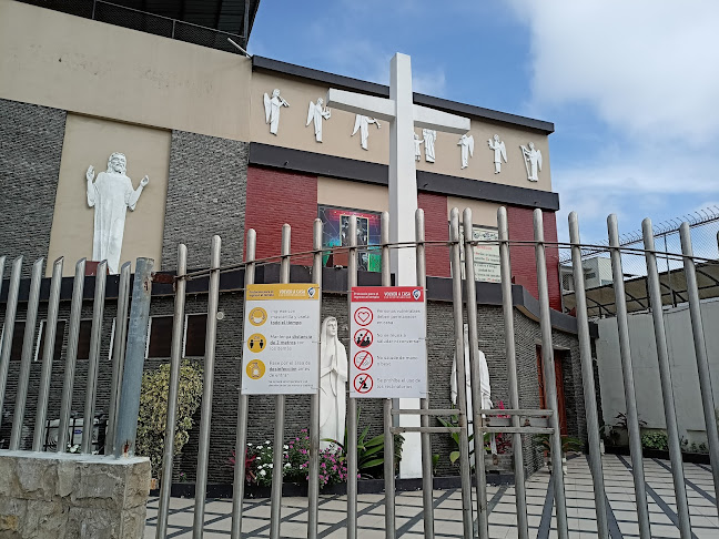 Iglesia Católica Sagrada Familia | Guayaquil - Iglesia