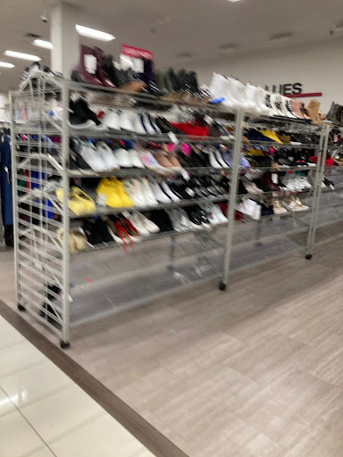 Clothing Store «Burlington Coat Factory», reviews and photos, 6055 E Main St, Columbus, OH 43213, USA