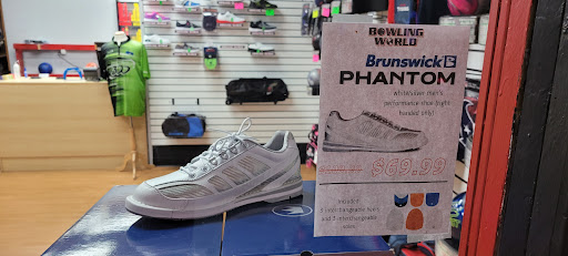 Bowling Alley «AMF Diamond Lanes», reviews and photos, 267 N Forest Blvd, Houston, TX 77090, USA