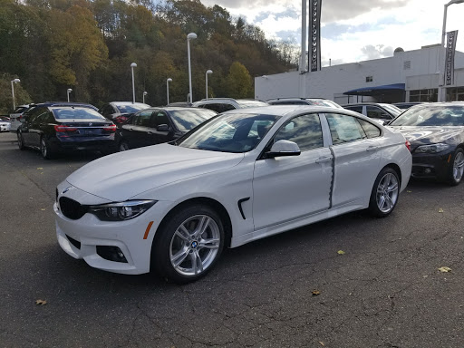 BMW Dealer «BMW of Oyster Bay», reviews and photos, 145 Pine Hollow Rd, Oyster Bay, NY 11771, USA