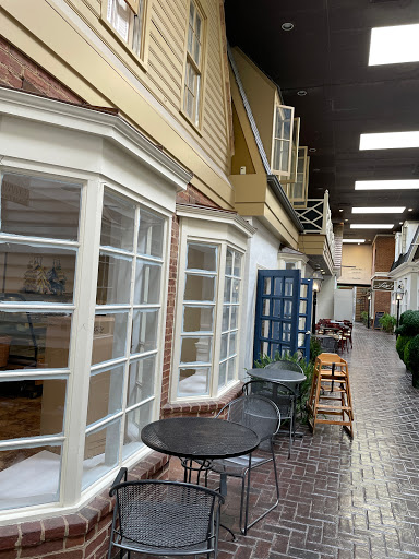 Restaurant «La Baguette French Bread and Pastry Shop», reviews and photos, 3088 Poplar Ave, Memphis, TN 38111, USA