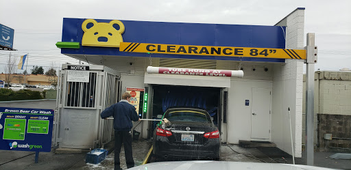 Brown Bear Car Wash en Tacoma