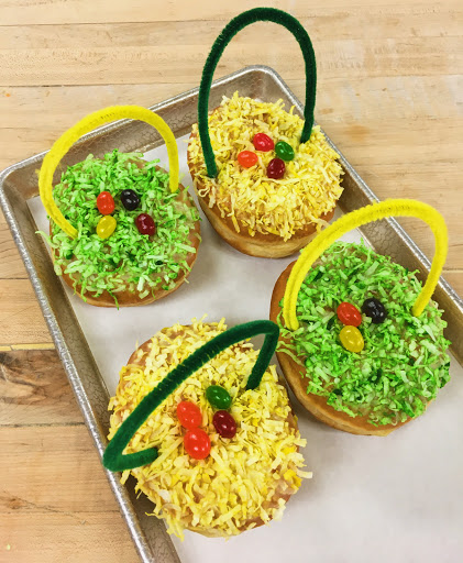 Donut Shop «Donut King», reviews and photos, 411 Middle St, Weymouth, MA 02189, USA