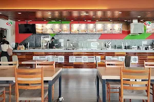 Quiznos Menteng image