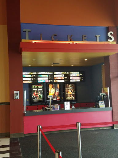 Movie Theater «Regal Cinemas Brunswick 10», reviews and photos, 19 Gurnet Rd, Brunswick, ME 04011, USA