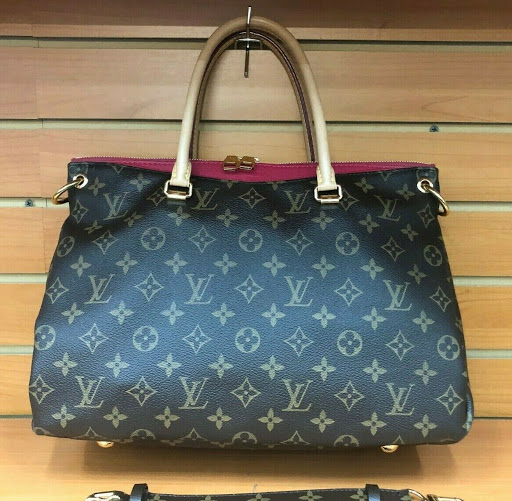 Pawn Shop «Crown Pawn Shop in Boca Raton», reviews and photos, 355 NE Spanish River Blvd, Boca Raton, FL 33431, USA