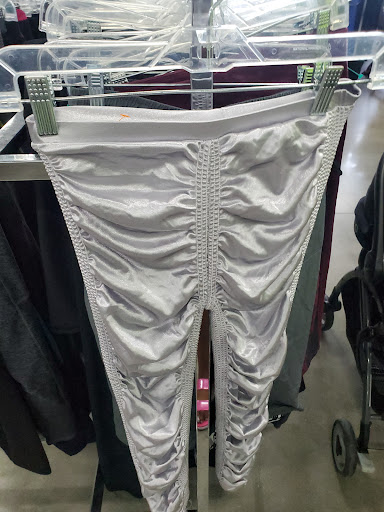 Thrift Store «Goodwill Short Pump Retail Store», reviews and photos, 4200 Tom Leonard Dr, Glen Allen, VA 23060, USA