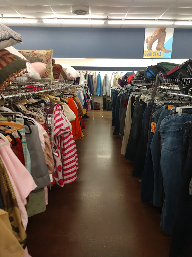 Thrift Store «Goodwill Super Store», reviews and photos, 825 W Pipeline Rd, Hurst, TX 76053, USA