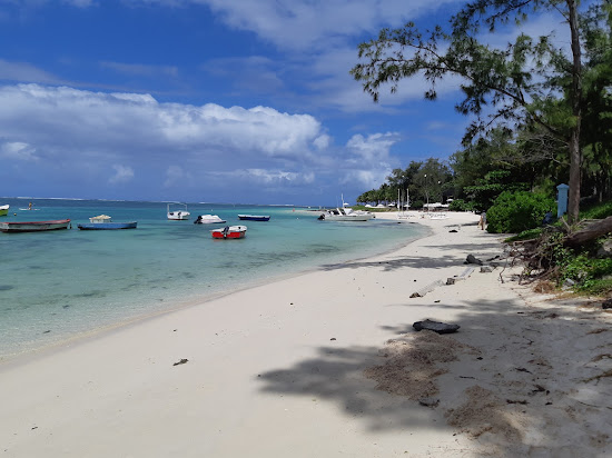 Belle Mare Beach
