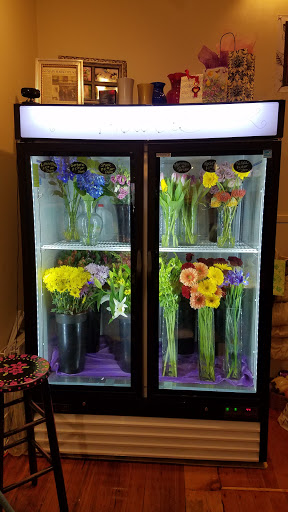 Consignment Shop «Old Bank Flowers Art and Marketplace», reviews and photos, 66 Main St, East Hampton, CT 06424, USA