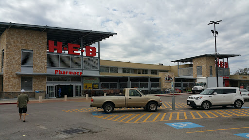 Grocery Store «H-E-B Grocery», reviews and photos, 97 Oyster Creek Dr, Lake Jackson, TX 77566‑4622, USA
