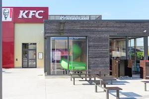 KFC Servon image