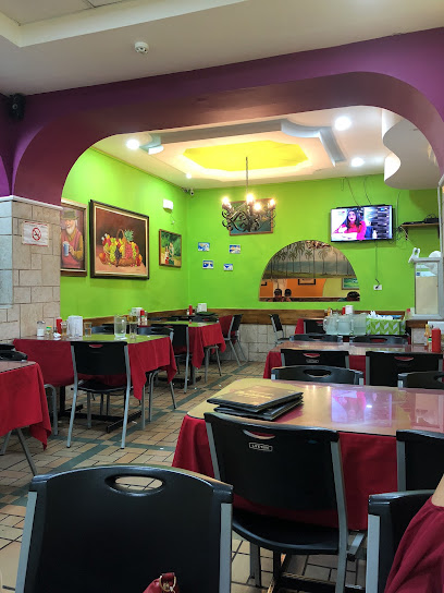 Restaurante Benidorm - XF96+2XC, C. 30 Este, Panamá, Panama