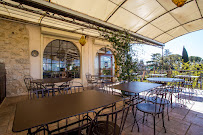 Atmosphère du Restaurant italien Le Relais des coches à Tourrettes-sur-Loup - n°3