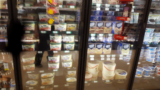 Grocery Store «D & W Fresh Market», reviews and photos, 2103 Parkview Ave, Kalamazoo, MI 49008, USA