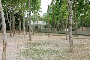 Shomospur Dakhinpara Eidgah Moydan সমসপুর দক্ষিণপাড়া ঈদগাহ ময়দান image