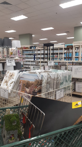 Home Goods Store «Christmas Tree Shops», reviews and photos, 393 N Central Ave, Hartsdale, NY 10530, USA