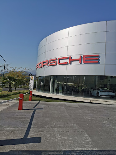 Porsche Center Santiago - Lo Barnechea