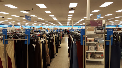 Clothing Store «Ross Dress for Less», reviews and photos, 1001 S Interstate 35 East Service Rd, DeSoto, TX 75115, USA