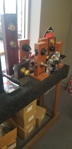 Locksmith «Berrys Lock Service», reviews and photos, 13126 W Frontage Rd, Grandview, MO 64030, USA