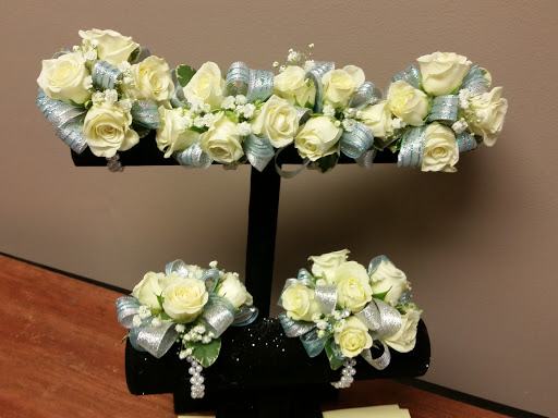 Florist «Country Village Florist and Gifts, Inc.», reviews and photos, 212 E Main St, East Islip, NY 11730, USA