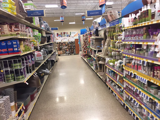 Pet Supply Store «PetSmart», reviews and photos, 1015 Village Center Dr, Tarentum, PA 15084, USA