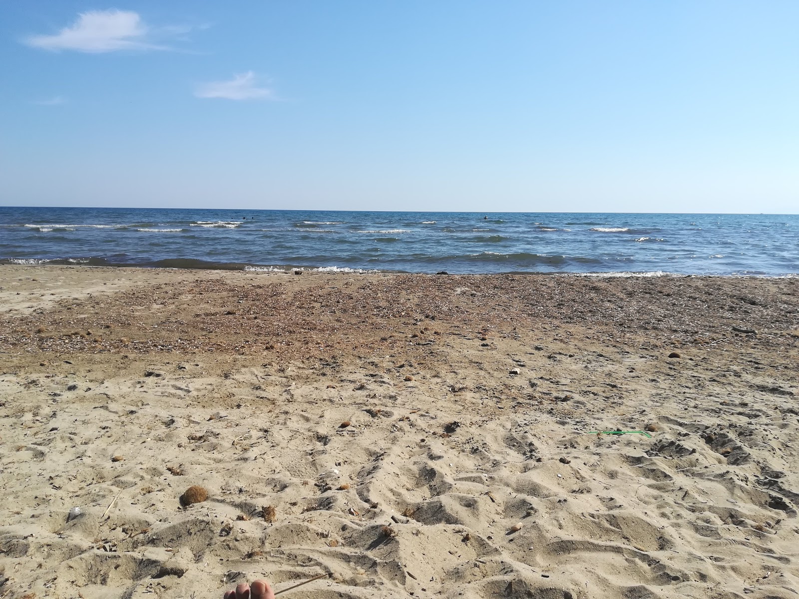 Foto di Imeros beach con una superficie del sabbia luminosa