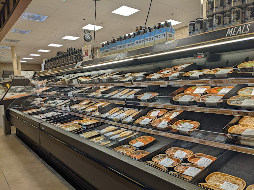 Supermarket «Wegmans», reviews and photos, 6789 E Genesee St, Fayetteville, NY 13066, USA