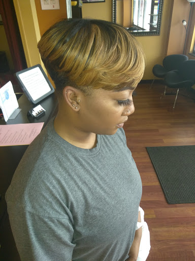 Beauty Salon «Upscale Salon & Weave Center», reviews and photos, 4447 Wade Green Rd, Kennesaw, GA 30144, USA