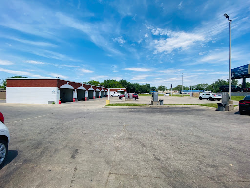 Waterworks Car Wash en Peoria