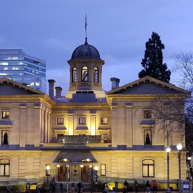 Pioneer Courthouse Square