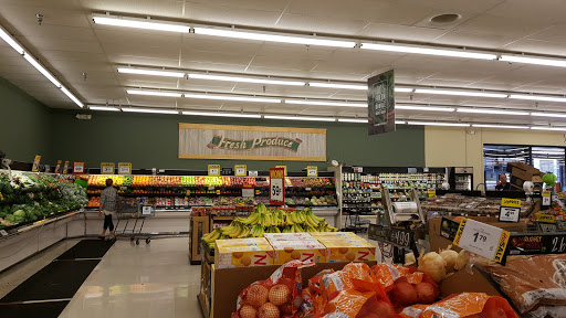 Grocery Store «Food Lion», reviews and photos, 411 W Lincoln St, Tullahoma, TN 37388, USA