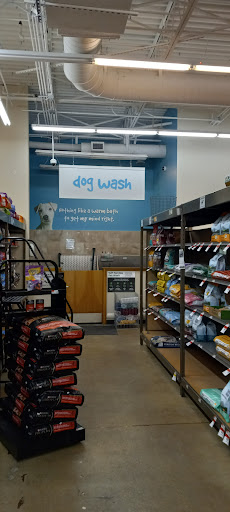 Pet Supply Store «Pet Supplies Plus», reviews and photos, 4250 N Alafaya Trail #240, Oviedo, FL 32765, USA