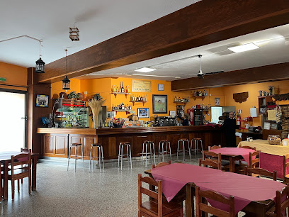Restaurante Grill La Cumbre - Diseminado Llanos de la Pez, 2, 35360 Tejeda, Las Palmas, Spain
