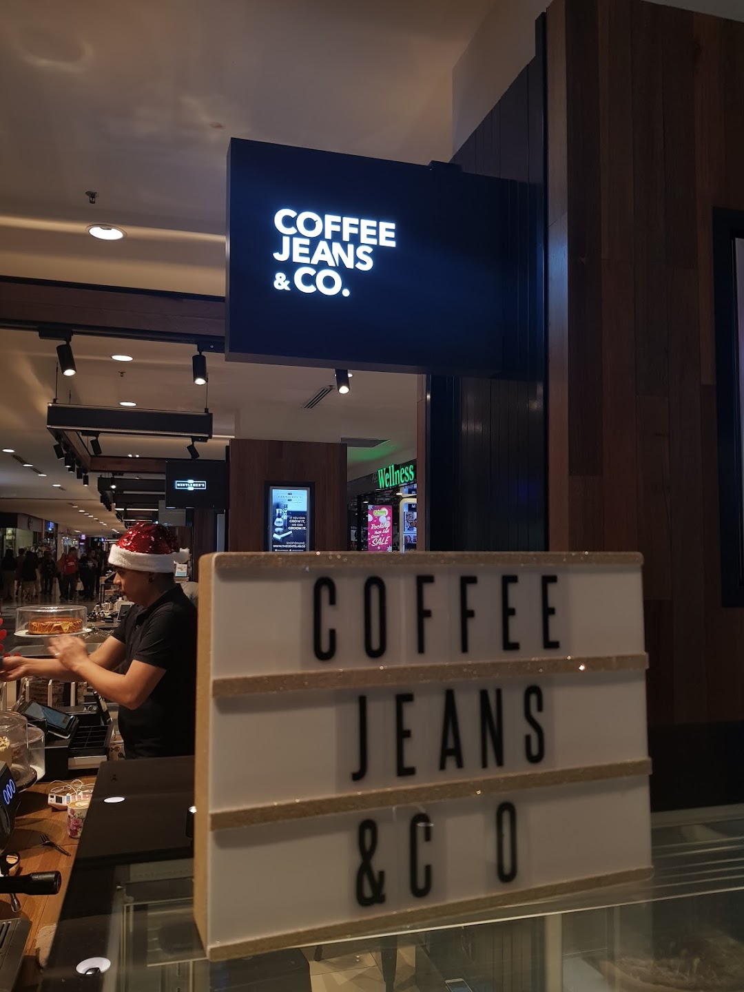 Coffee Jeans & Co Publika